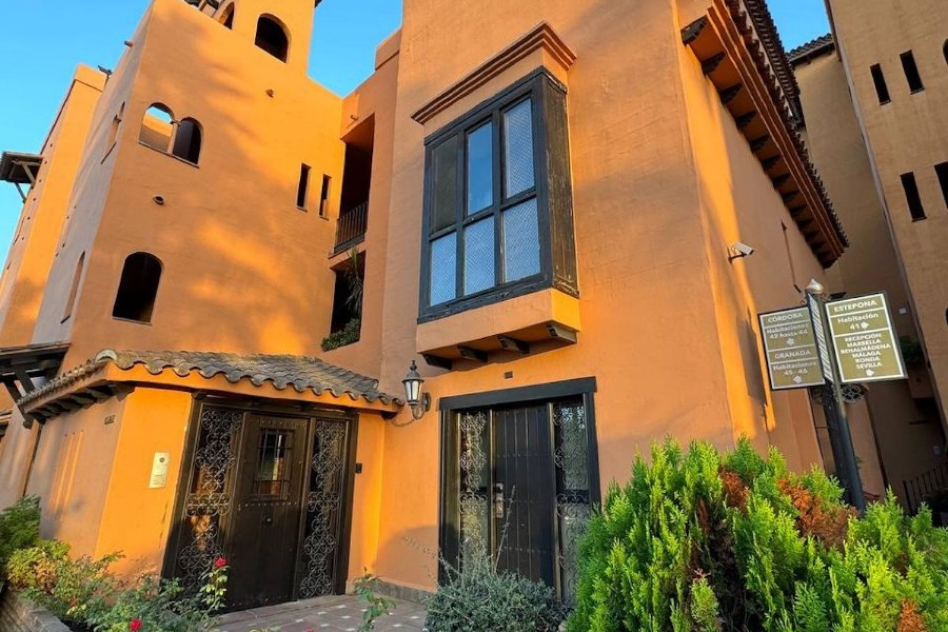 Resale - Apartment - Marbella - Costa del Sol