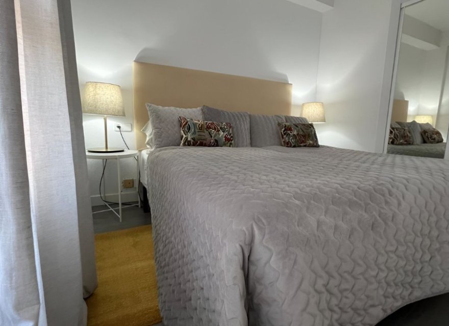 Resale - Apartment - Marbella - Costa del Sol