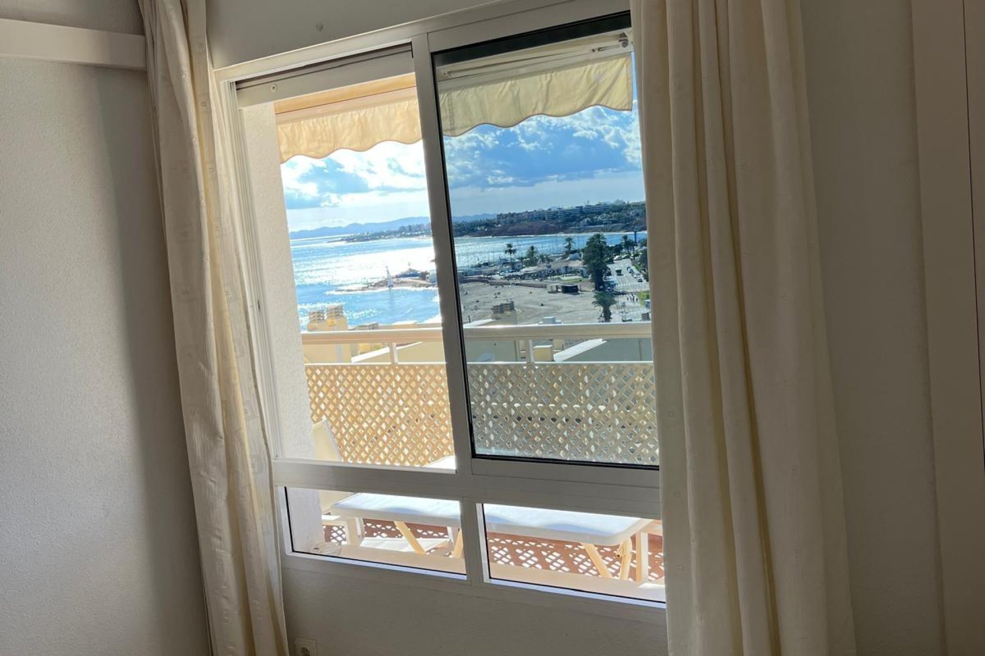 Resale - Apartment - Orihuela Costa - Campoamor