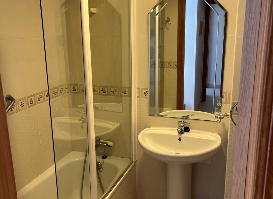 Resale - Apartment - Orihuela Costa - Campoamor