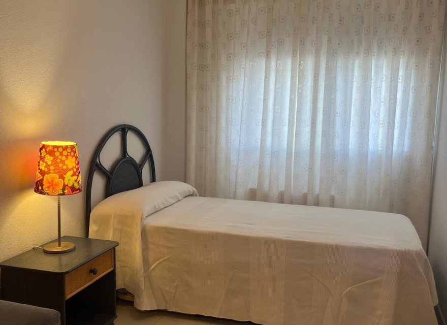 Resale - Apartment - Orihuela Costa - Campoamor