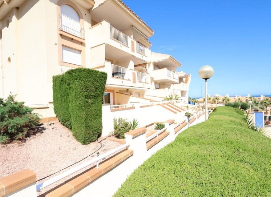Resale - Apartment - Orihuela Costa - Costa Blanca