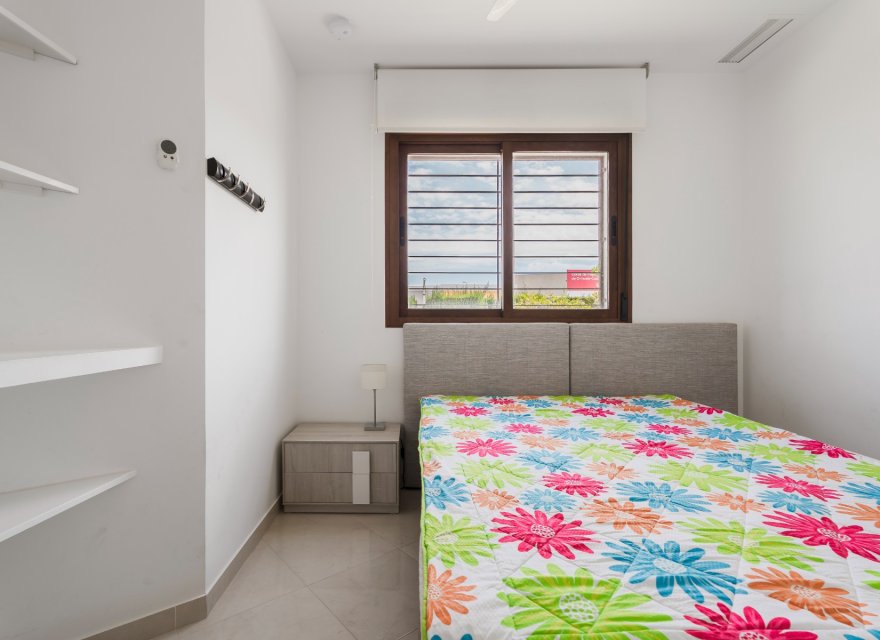 Resale - Apartment - Orihuela Costa - La Zenia