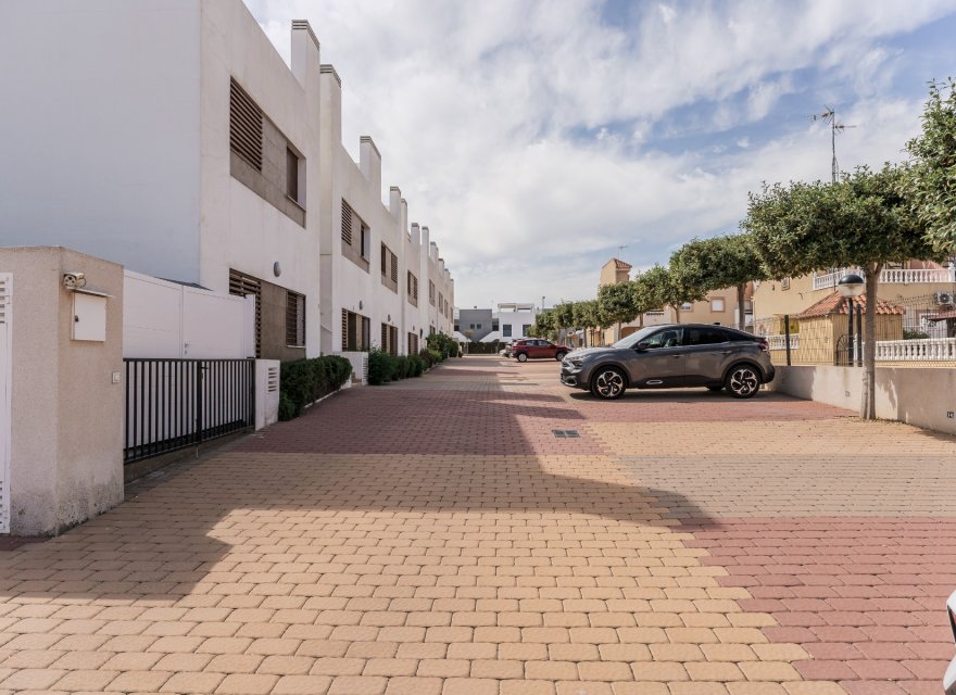 Resale - Apartment - Orihuela Costa - La Zenia