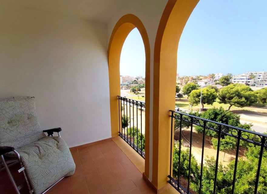 Resale - Apartment - Orihuela Costa - La Zenia