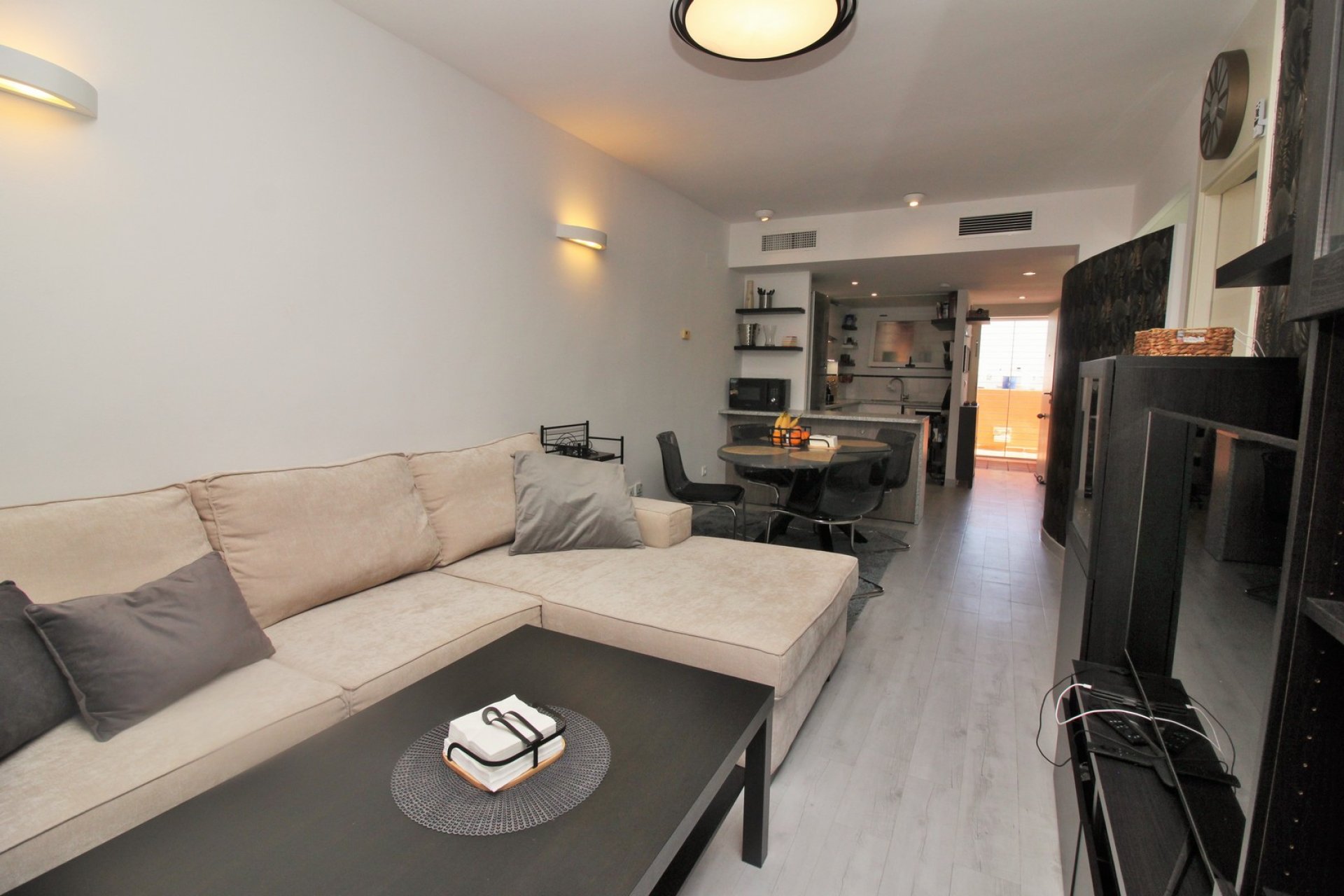 Resale - Apartment - Orihuela Costa - Playa Flamenca