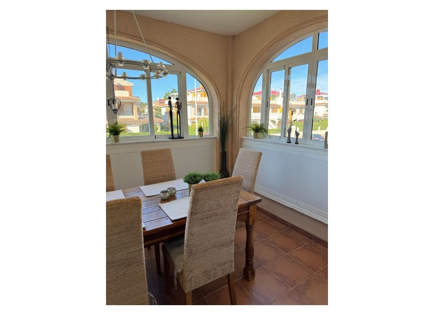 Resale - Apartment - Orihuela Costa - Punta Prima