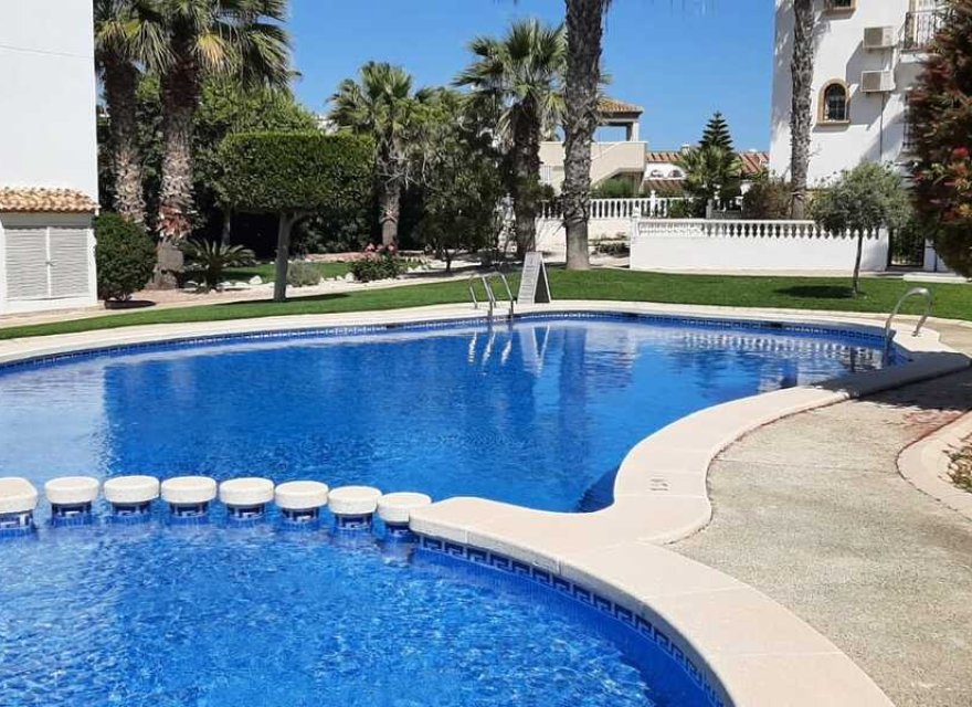 Resale - Apartment - Orihuela Costa - Villamartin