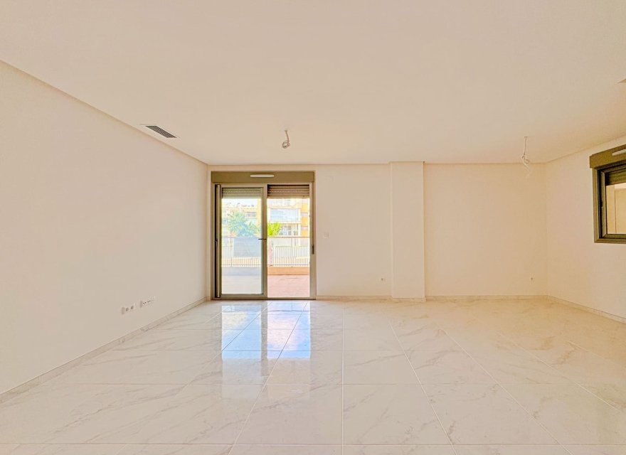 Resale - Apartment - Orihuela Costa - Villamartín