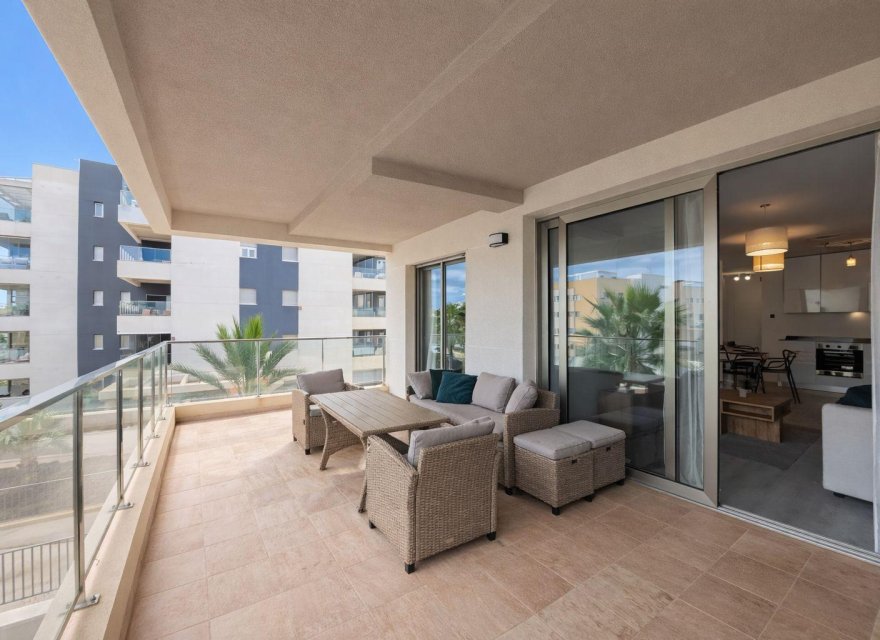Resale - Apartment - Orihuela Costa - Villamartín