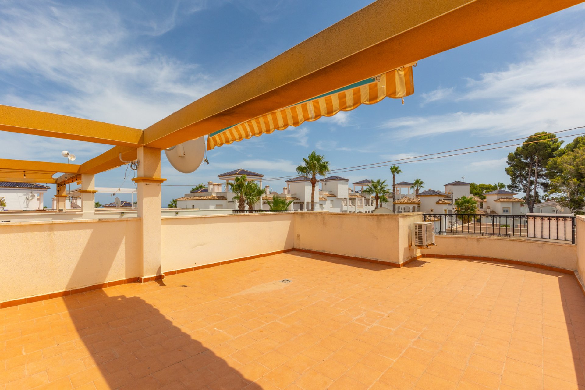 Resale - Apartment - Orihuela Costa - Villamartin