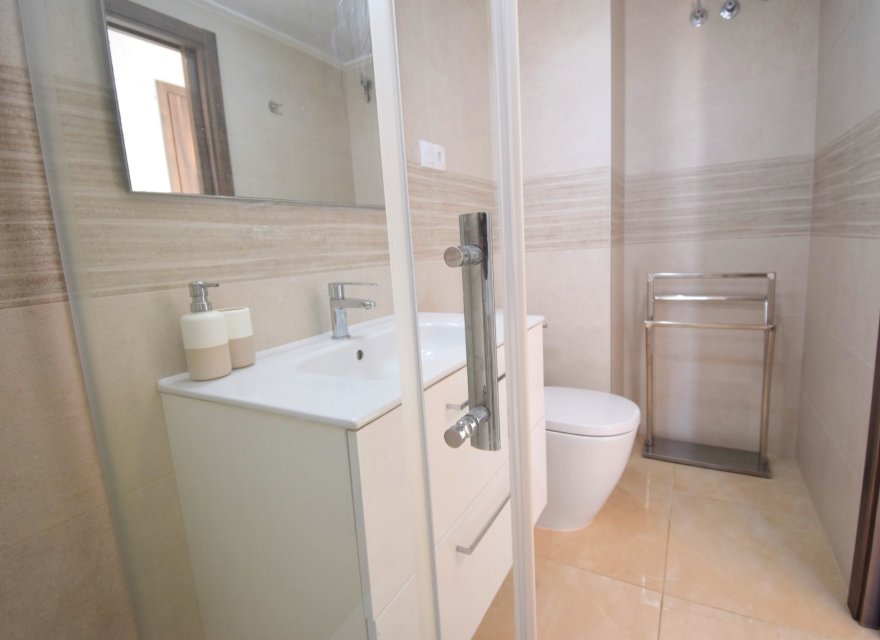 Resale - Apartment - Orihuela Costa - Villamartín