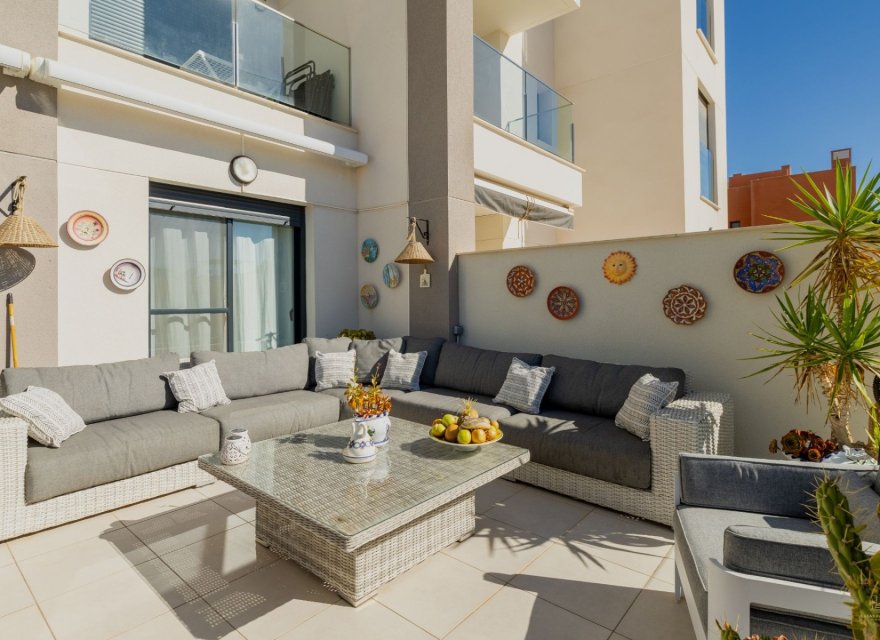 Resale - Apartment - Orihuela Costa - Villamartín