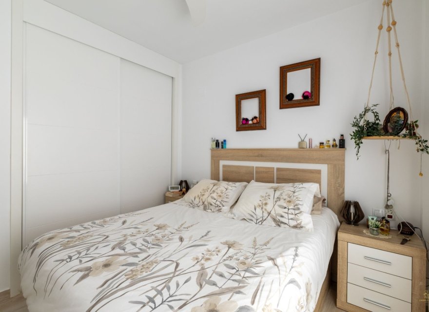 Resale - Apartment - Orihuela Costa - Villamartín