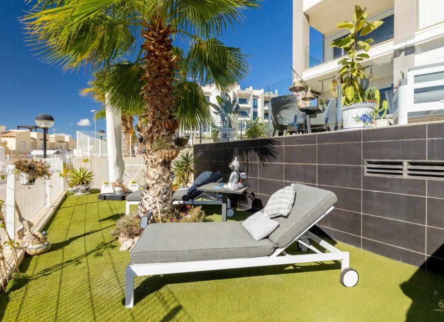 Resale - Apartment - Orihuela Costa - Villamartín