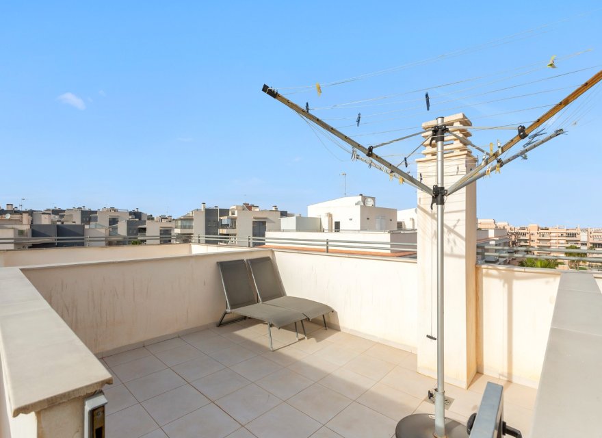 Resale - Apartment - Orihuela Costa - Villamartin