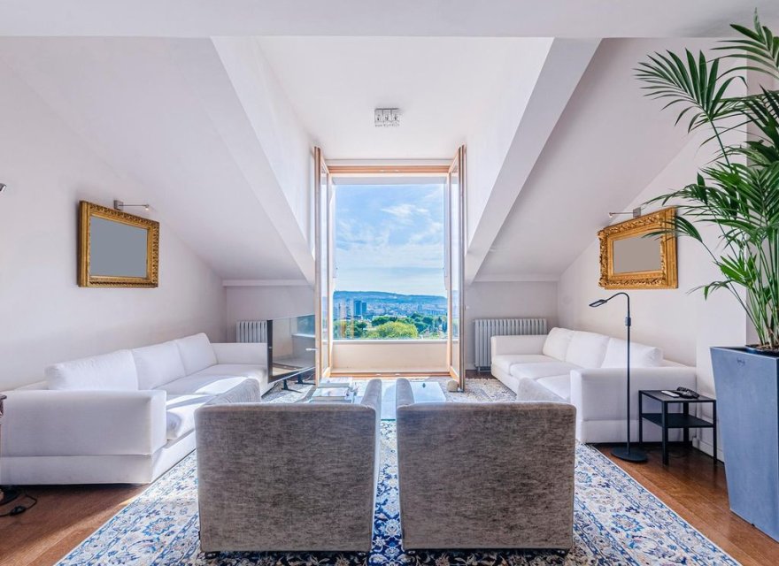 Resale - Apartment - Pedralbes