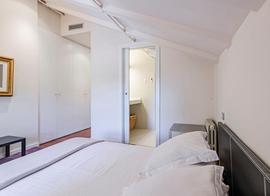 Resale - Apartment - Pedralbes