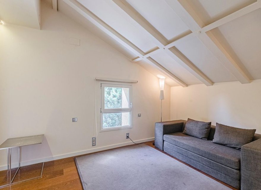 Resale - Apartment - Pedralbes