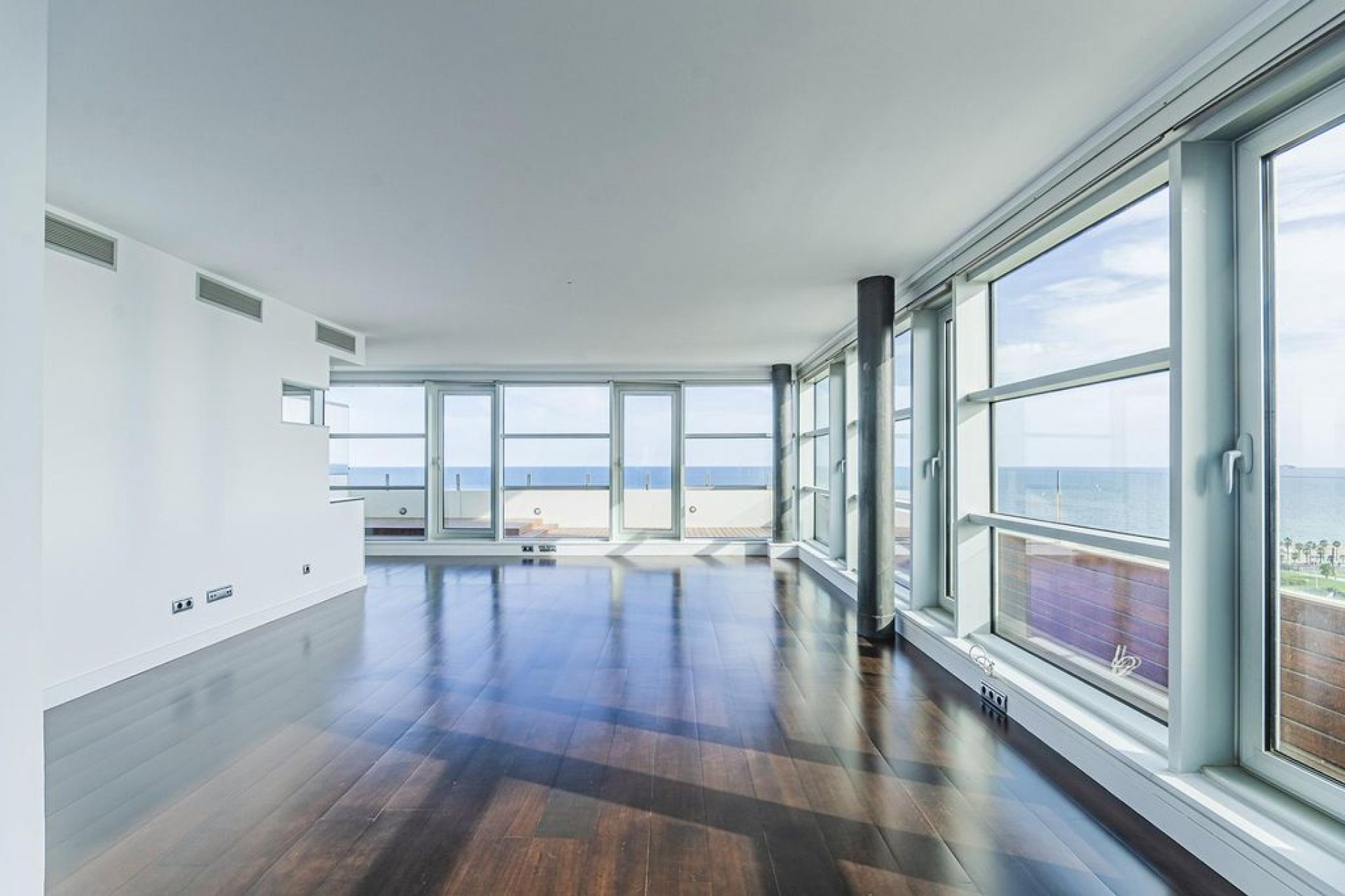 Resale - Apartment - Poble Nou