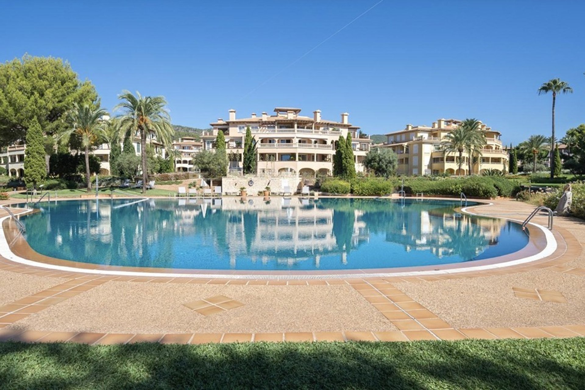 Resale - Apartment - Portals Nous