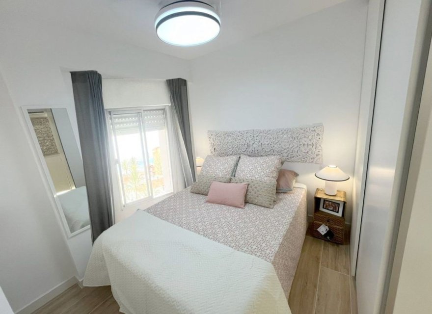 Resale - Apartment - Punta Prima