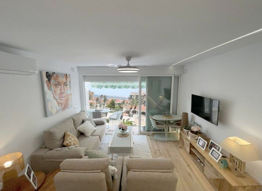 Resale - Apartment - Punta Prima