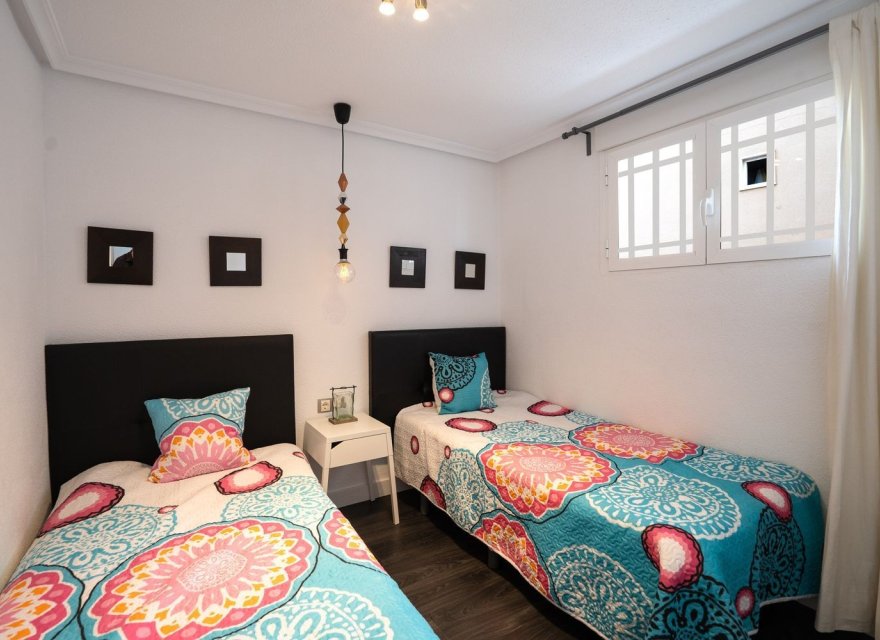 Resale - Apartment - Punta Prima