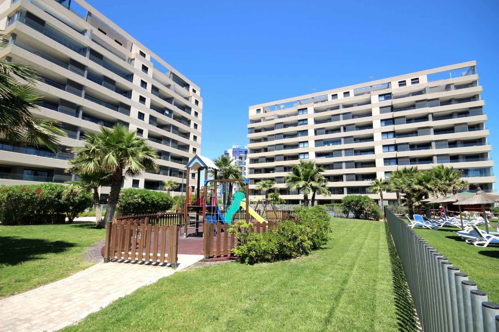 Resale - Apartment - Punta Prima