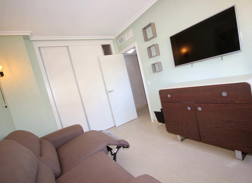 Resale - Apartment - Punta Prima