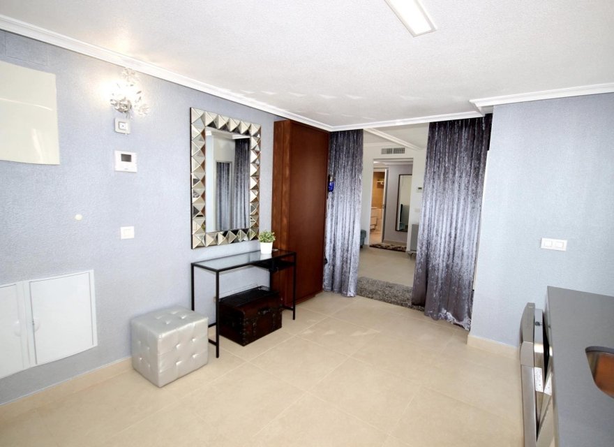 Resale - Apartment - Punta Prima