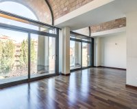 Resale - Apartment - Sant Cugat