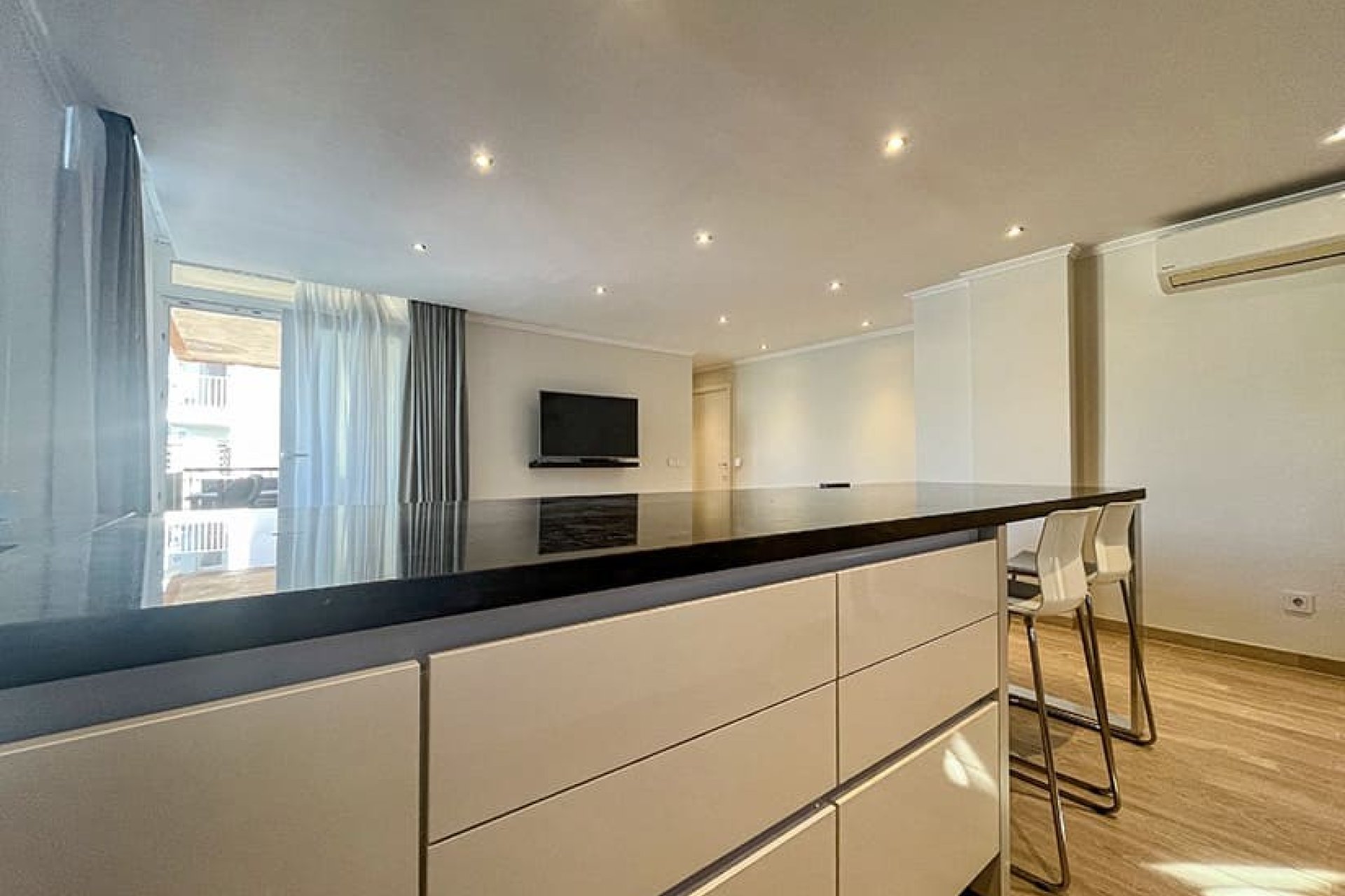 Resale - Apartment - Santa Ponsa