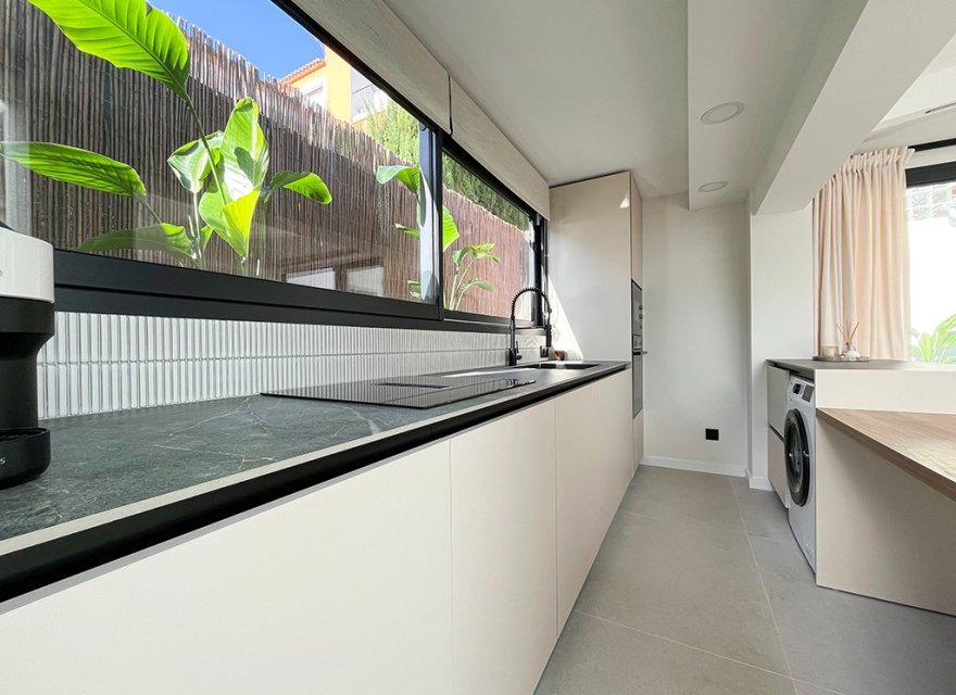 Resale - Apartment - Santa Ponsa