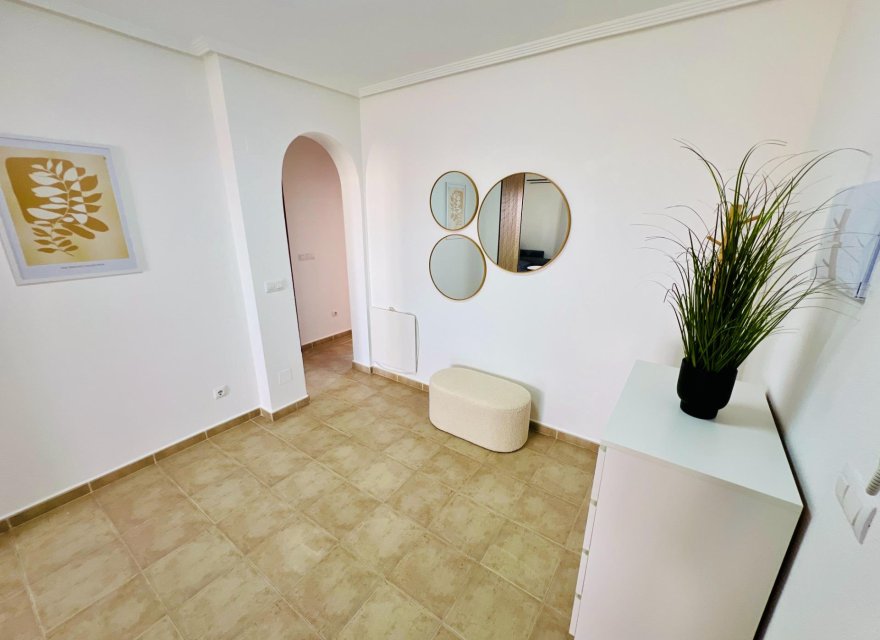 Resale - Apartment - Torrevieja - Aguas Nuevas