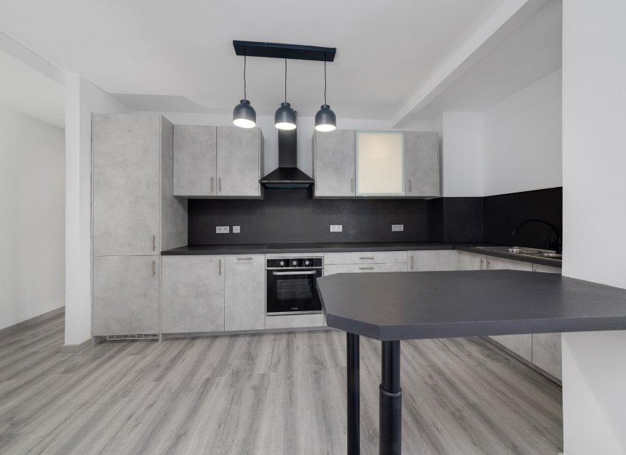 Resale - Apartment - Torrevieja - Center