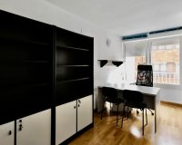 Resale - Apartment - Torrevieja - Centro - Muelle Pesquero