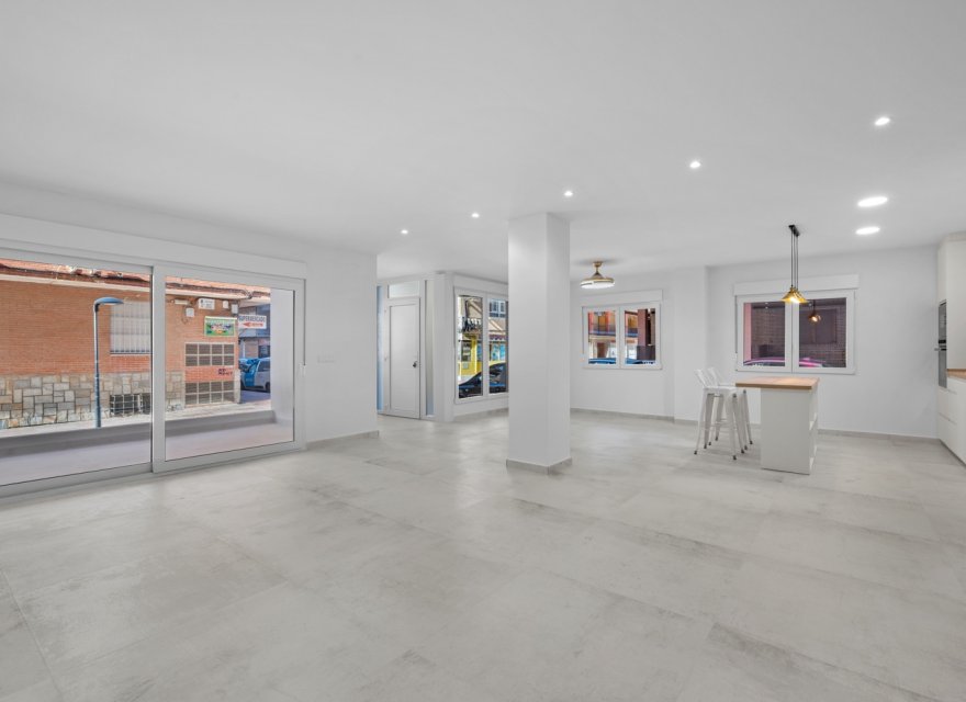 Resale - Apartment - Torrevieja - El Acequión - Los Náufragos