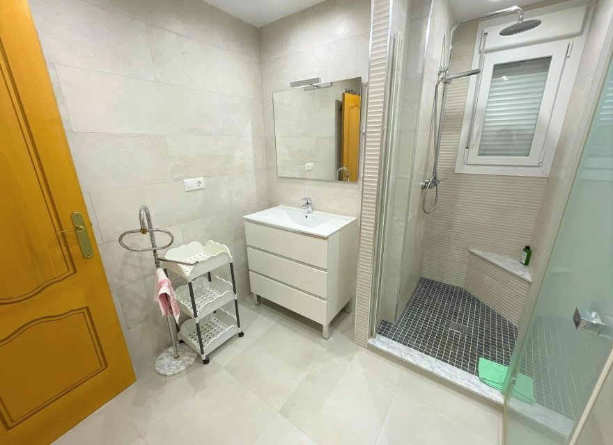 Resale - Apartment - Torrevieja - La Mata