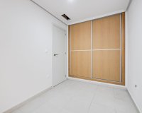 Resale - Apartment - Torrevieja - Las Piscinas Naturales