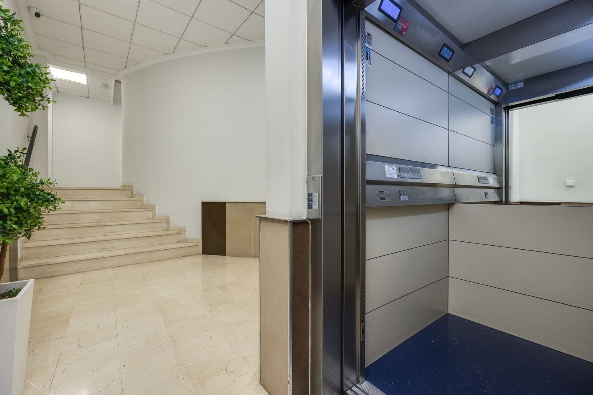 Resale - Apartment - Torrevieja - Las Piscinas Naturales