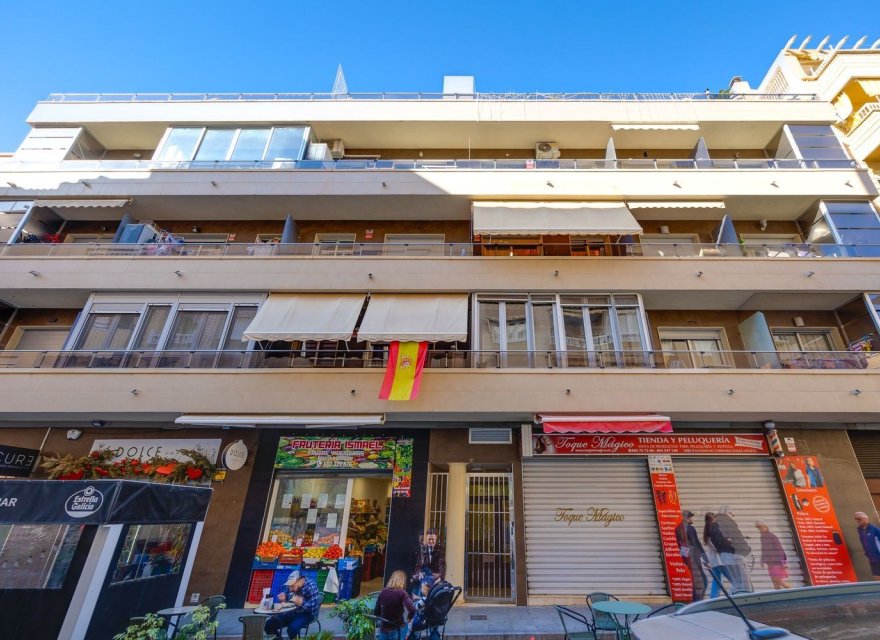 Resale - Apartment - Torrevieja - Las Piscinas Naturales