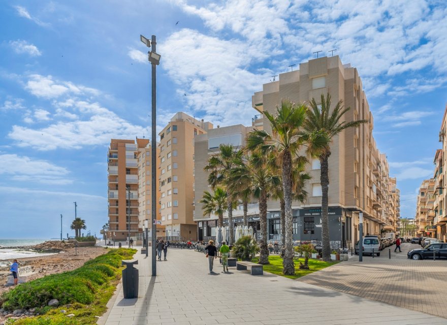 Resale - Apartment - Torrevieja - Playa de El Cura