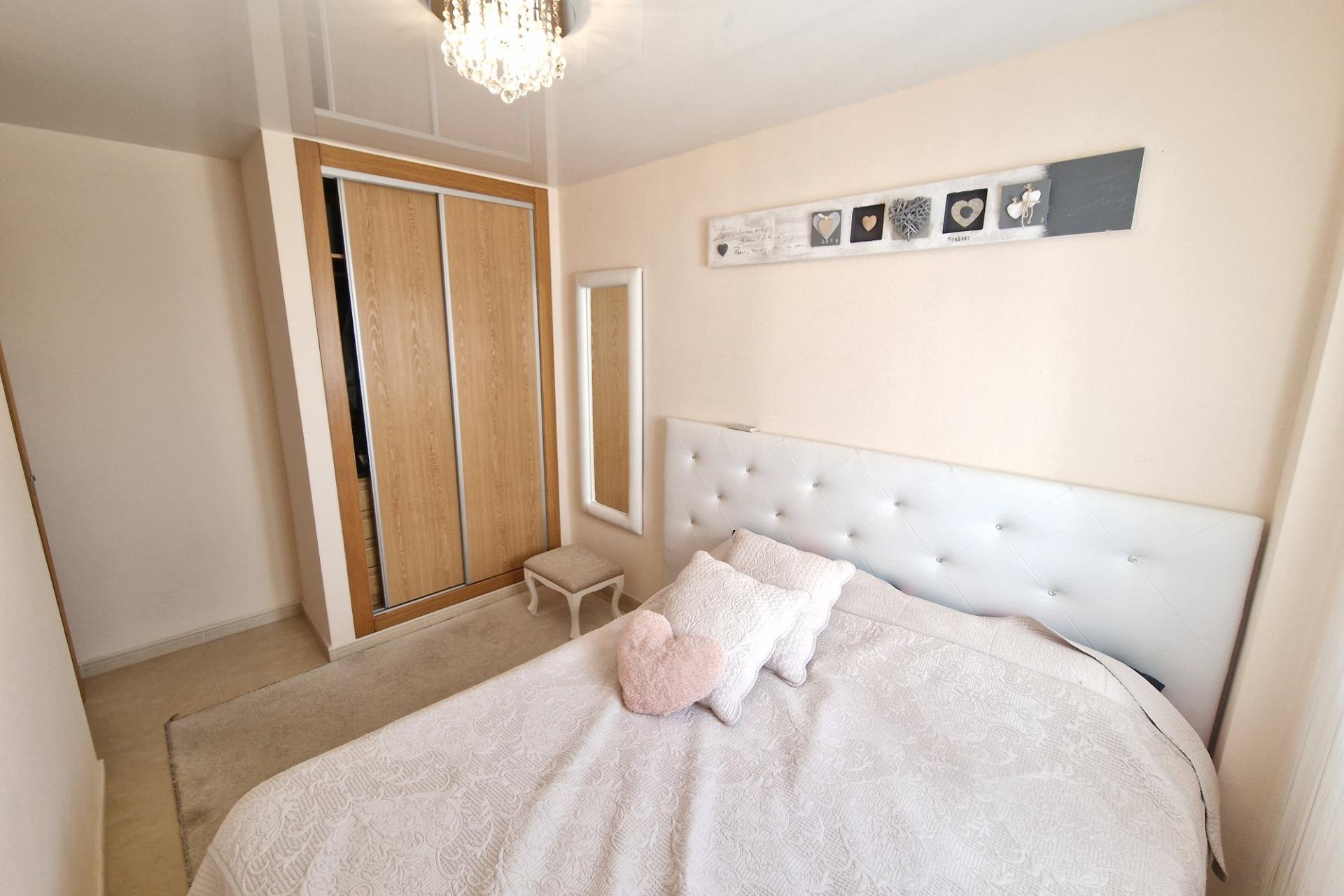 Resale - Apartment - Torrevieja - Playa de los Locos