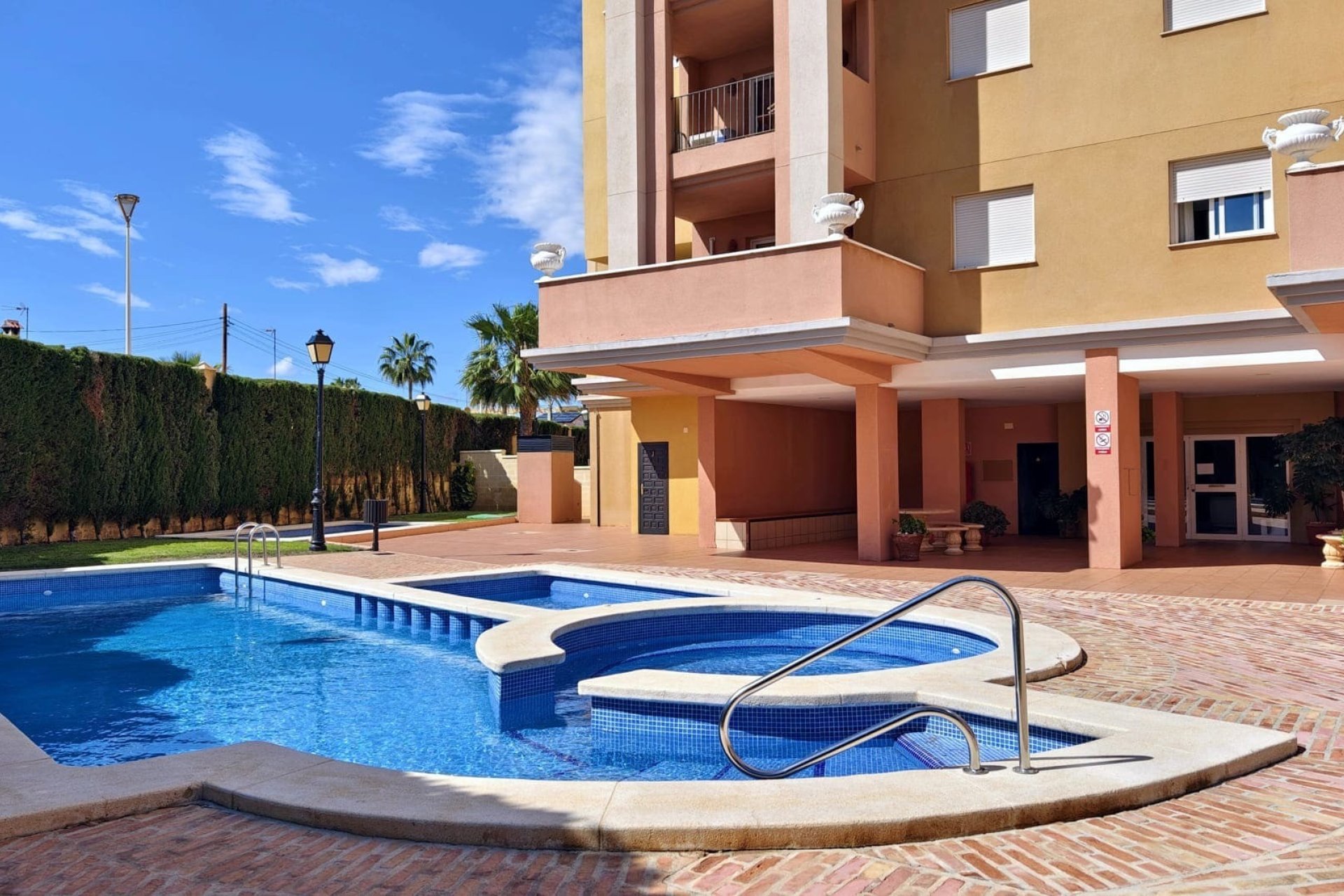 Resale - Apartment - Torrevieja - Playa de los Locos