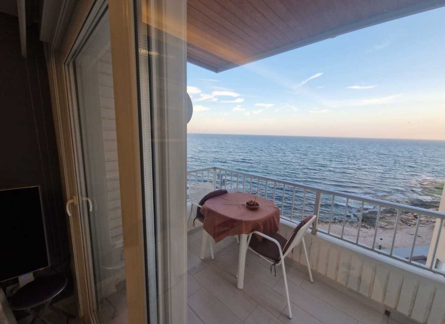 Resale - Apartment - Torrevieja - Playa del Acequión
