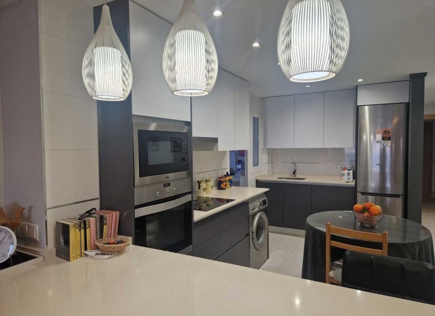 Resale - Apartment - Torrevieja - Playa del Acequión