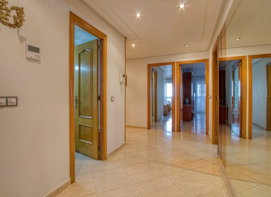 Resale - Apartment - Torrevieja - Playa del Cura