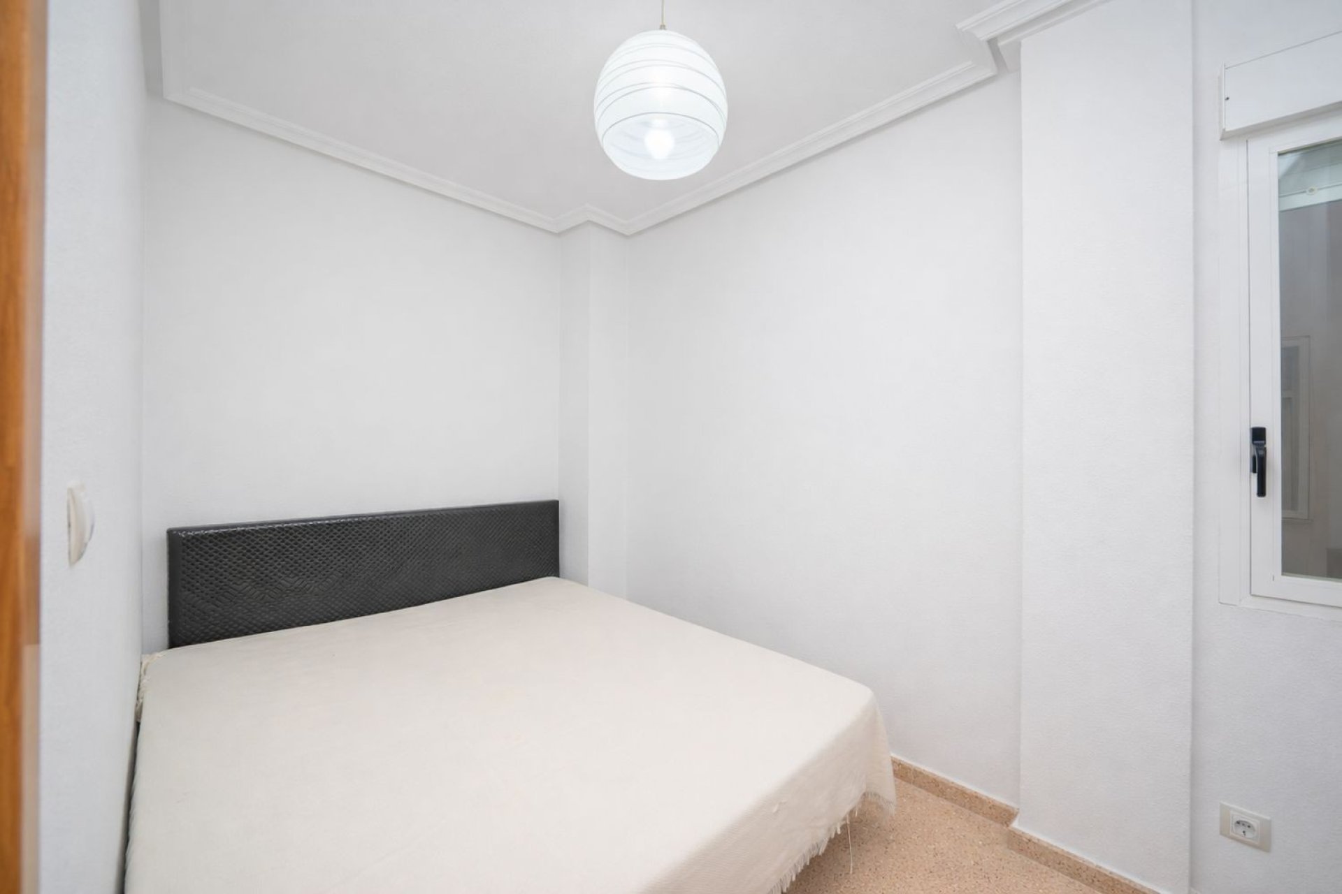 Resale - Apartment - Torrevieja - Puerto Deportivo