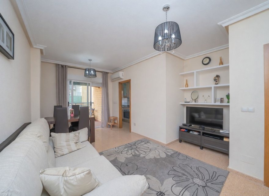 Resale - Apartment - Torrevieja - Puerto Deportivo